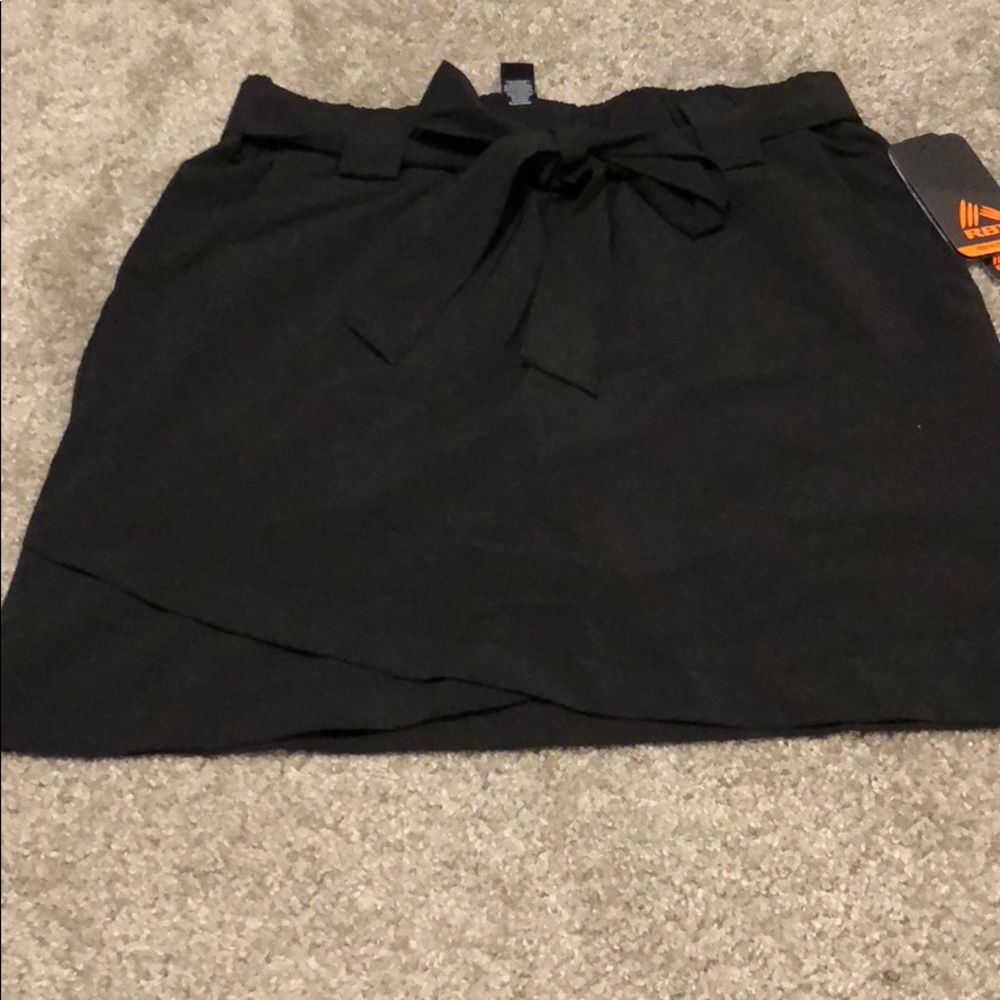 Black workout skirt